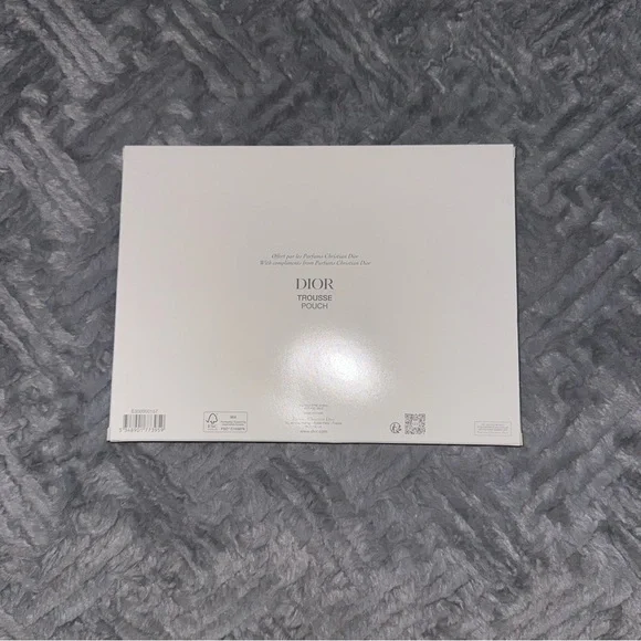 Dior Rattan Summer 2025 Woven Wristlet Clutch - Picture 3 of 4